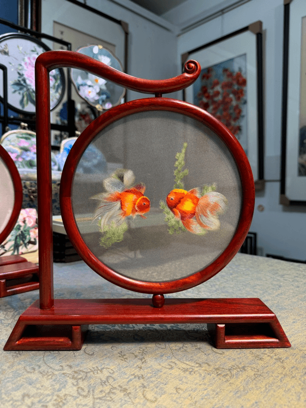 Embroidery Crafts-Decorative Ornaments-Two little goldfish