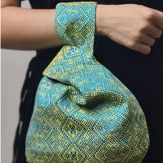 Zhuang Brocade Retro Wristlet -Lightweight and Portable Casual Design