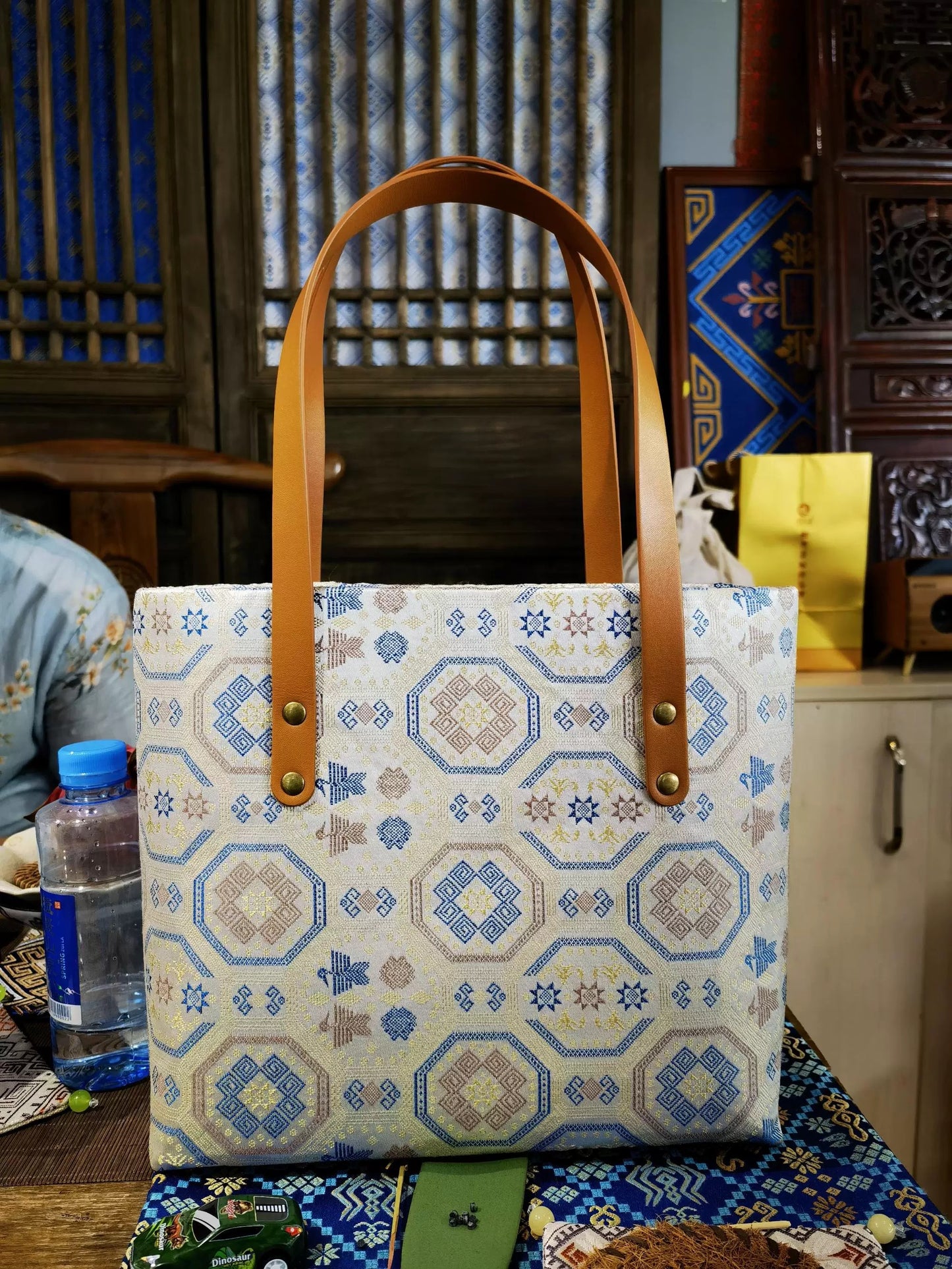 Guangxi Zhuang Brocade Culture Pattern Tote Bag – Handbag for Daily Travel and Work Use